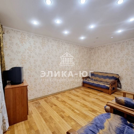 
   Продам 2-комнатную, 42 м², 1-й мкр

. Фото 6.