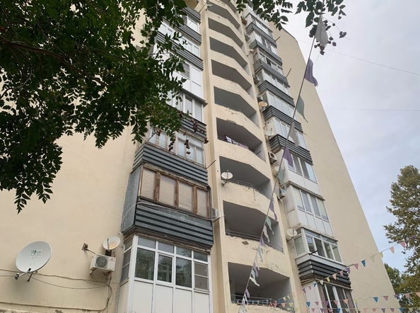 
   Продам 2-комнатную, 54 м², Крымская ул, 182

. Фото 1.