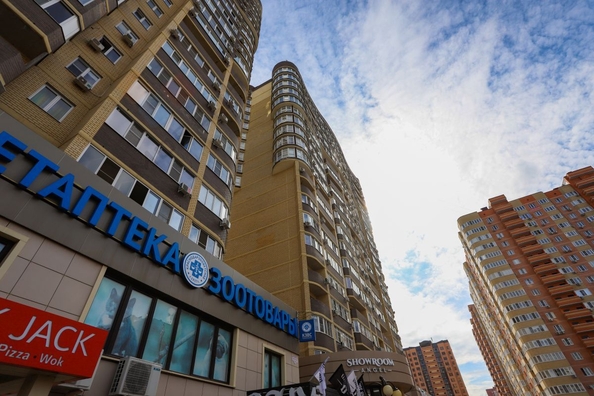 
   Продам 2-комнатную, 70 м², 40-летия Победы ул, 178к2

. Фото 23.