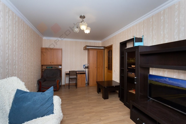 
   Продам 2-комнатную, 48.8 м², Московская ул, 140

. Фото 3.