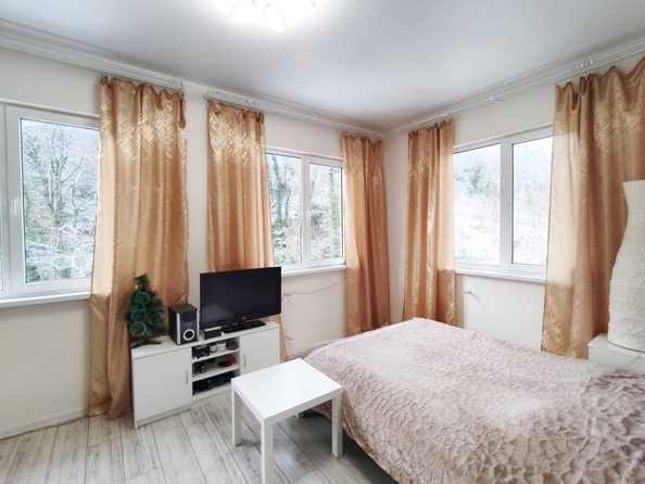 
   Продам 2-комнатную, 40 м², Ручей Видный ул, 55

. Фото 1.