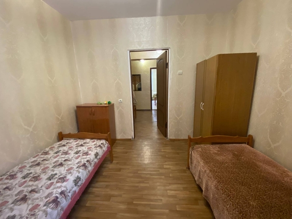 
   Продам 3-комнатную, 75.7 м², Победы ул, 111

. Фото 21.