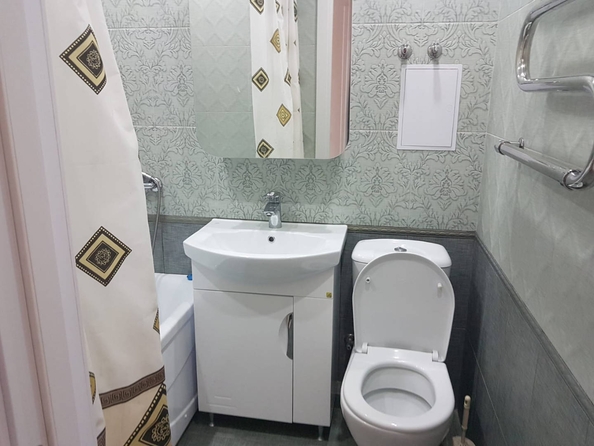 
   Продам 1-комнатную, 32 м², Свердлова ул, 92

. Фото 10.