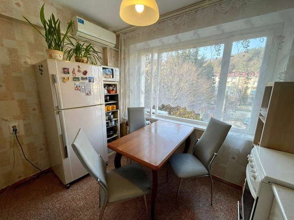 
   Продам 2-комнатную, 53 м², Мира ул, 18

. Фото 1.