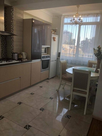 
   Продам 2-комнатную, 75 м², Дмитриевой ул, 13к1

. Фото 1.