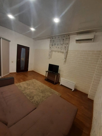 
   Продам 1-комнатную, 35 м², Виноградная ул, 123/7

. Фото 2.