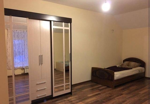 
   Продам 2-комнатную, 85 м², Виноградная ул, 64

. Фото 1.