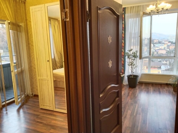 
   Продам 3-комнатную, 72 м², Вишневая ул, 10/8

. Фото 9.