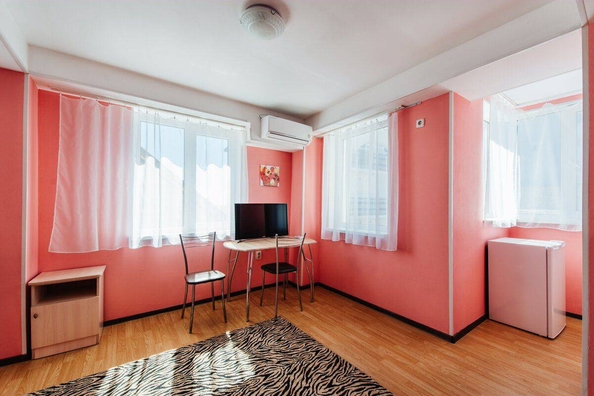 
   Продам 1-комнатную, 35 м², Бирюзовая ул, 7

. Фото 1.