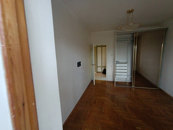 
   Продам 2-комнатную, 54 м², Донская ул, 31

. Фото 13.