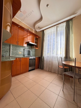 
   Продам 1-комнатную, 38 м², Красная ул, 158

. Фото 1.