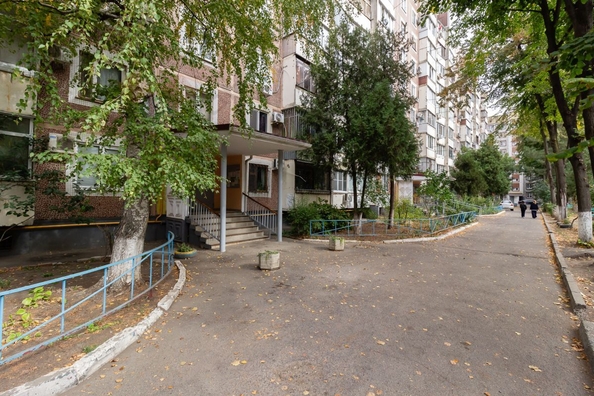 
   Продам 3-комнатную, 64.7 м², Уральская ул, 184

. Фото 1.