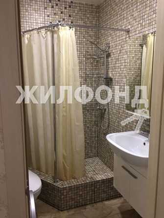 
   Продам 1-комнатную, 30 м², Полтавская ул, 30Б

. Фото 4.