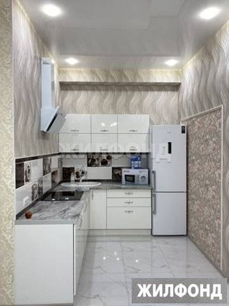
   Продам 3-комнатную, 56 м², Ульянова ул, 122

. Фото 2.
