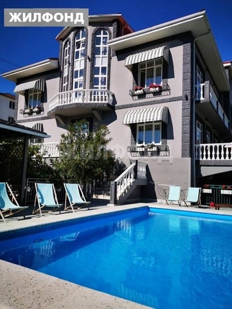 
   Продам дом, 720 м², Сочи

. Фото 2.