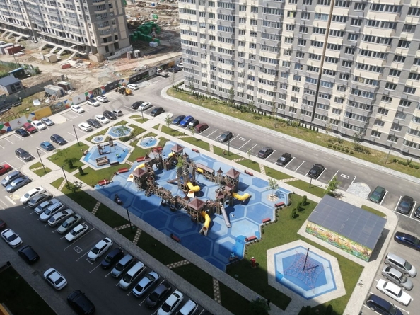 
   Продам 1-комнатную, 39.6 м², Мачуги В.Н. ул, 166/Ак2

. Фото 15.