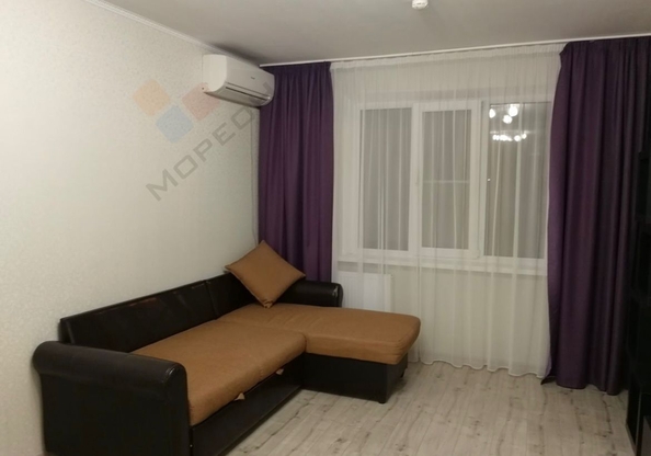 
   Продам 1-комнатную, 42 м², Академика Лукьяненко П.П. ул, 18

. Фото 2.