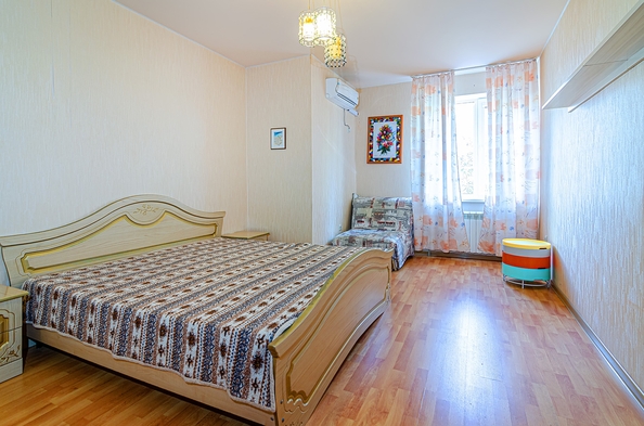 
   Продам 2-комнатную, 78 м², Терская ул, 79

. Фото 3.