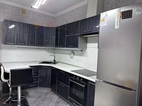 
   Продам 1-комнатную, 48 м², Репина ул, 1/2к1

. Фото 4.