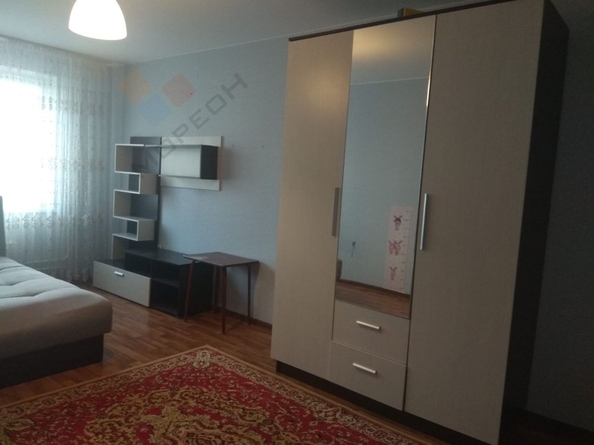 
   Продам 1-комнатную, 37.3 м², Героев-Разведчиков ул, 34

. Фото 2.