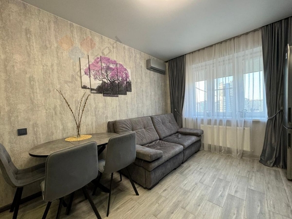 
   Продам 2-комнатную, 54 м², Героя Сарабеева В.И. ул, 5к5

. Фото 8.