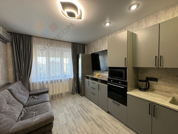 
   Продам 2-комнатную, 54 м², Героя Сарабеева В.И. ул, 5к5

. Фото 18.