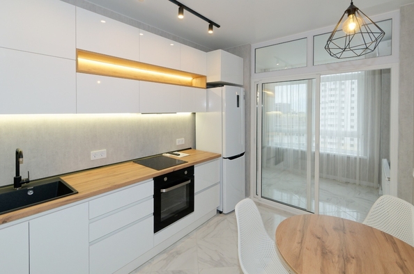 
  Продается 1-комн. квартира, 37 м², Ленина ул, д. 190к3
. Фото 1.