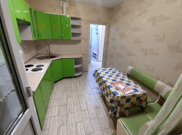 
   Продам 1-комнатную, 34.8 м², Селезнева ул, 4/10

. Фото 1.