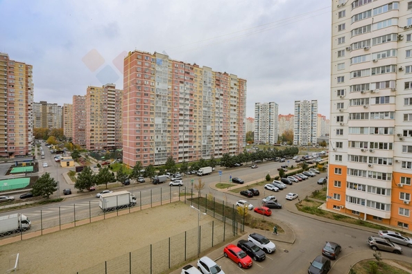 
   Продам 2-комнатную, 59.2 м², Героя Владислава Посадского ул, 28

. Фото 17.