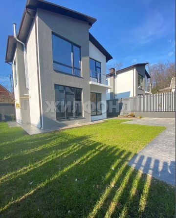 
   Продам дом, 114 м², Сочи

. Фото 2.