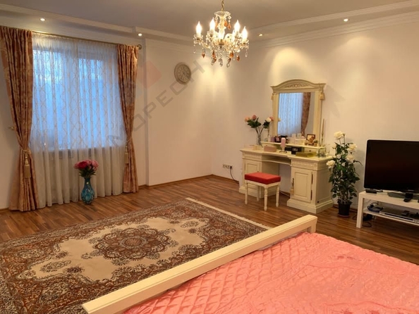 
   Продам дом, 392.5 м², Краснодар

. Фото 9.