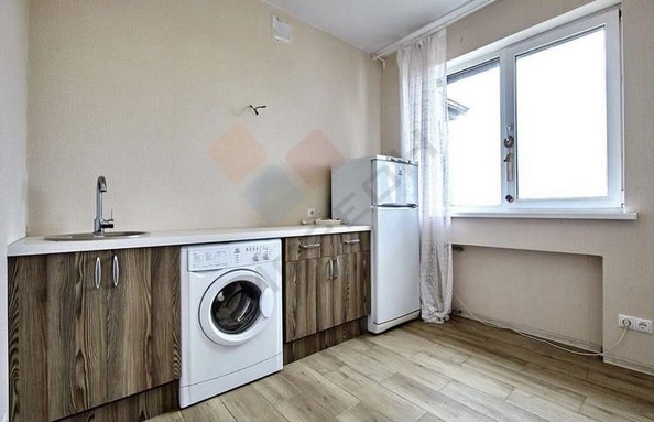 
   Продам 1-комнатную, 31.9 м², Симиренко ул, 11

. Фото 3.