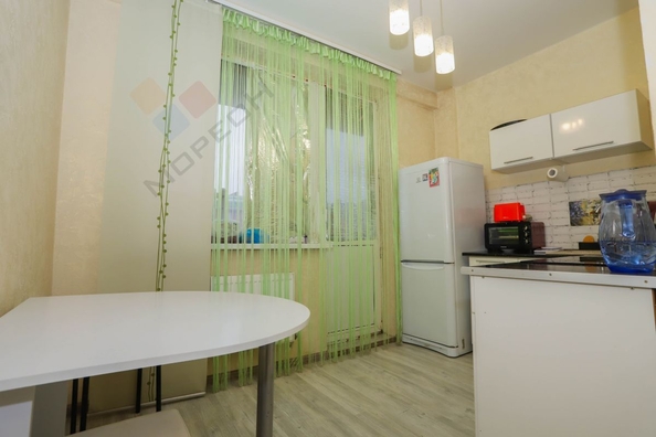 
   Продам 1-комнатную, 37.7 м², Сергея Есенина ул, 104

. Фото 1.