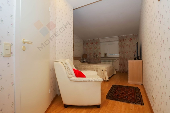 
   Продам дом, 142.4 м², Краснодар

. Фото 12.