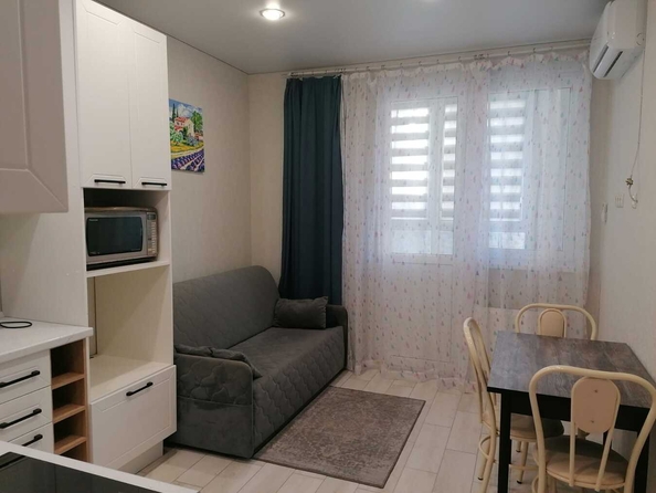 
   Продам 1-комнатную, 42 м², Ленина ул, 173Ак4

. Фото 1.