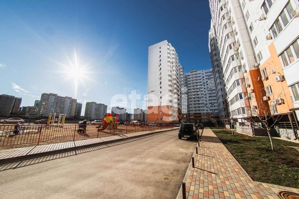 
   Продам офис, 37.2 м², Зиповская ул, 46

. Фото 1.