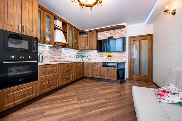 
   Продам 3-комнатную, 96 м², Таманская ул, 130/3

. Фото 1.