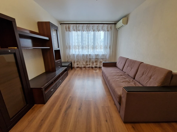 
   Продам 2-комнатную, 59.4 м², Черкасская ул, 53

. Фото 12.