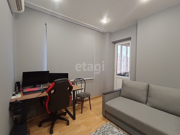 
   Продам 2-комнатную, 57.5 м², Владимирская ул, 1/1

. Фото 8.