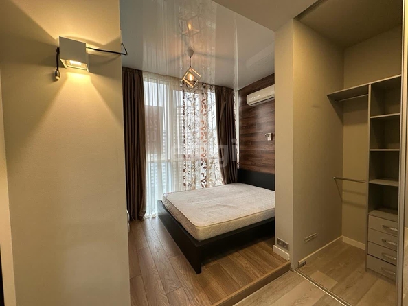 
   Продам 3-комнатную, 90 м², Кубанская Набережная ул, 37/12

. Фото 9.