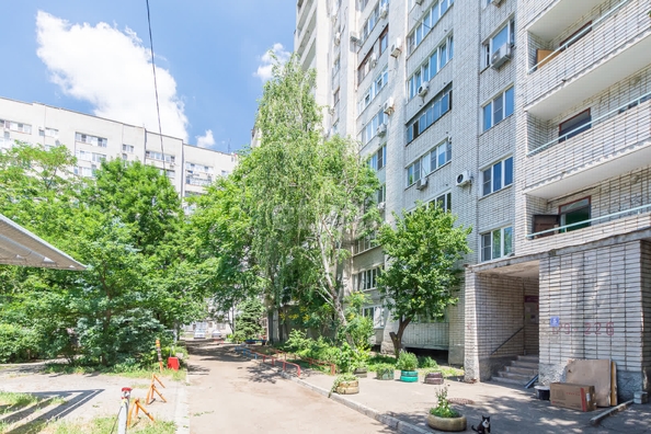 
   Продам 4-комнатную, 98.8 м², Гимназическая ул, 60

. Фото 34.