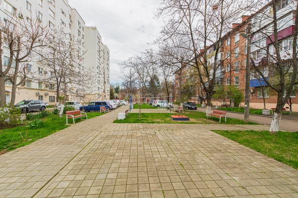 
   Продам 3-комнатную, 62.8 м², Ставропольская ул, 184

. Фото 25.