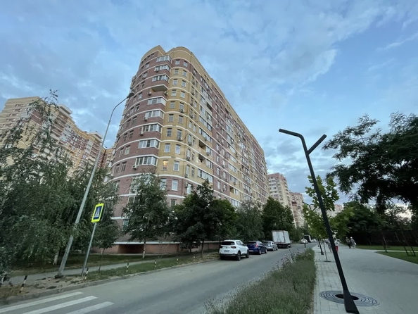 
   Продам 2-комнатную, 71 м², Артезианская ул, 20

. Фото 30.