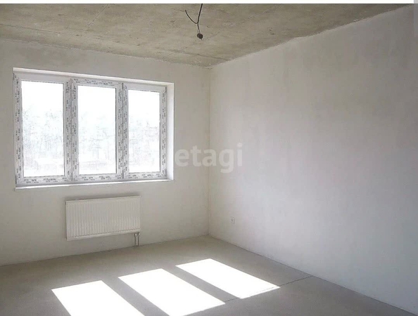 
   Продам 3-комнатную, 75.4 м², Стахановская ул, 1/5  4

. Фото 3.