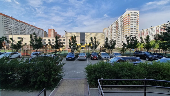 
   Продам 3-комнатную, 54.8 м², Черкасская ул, 135

. Фото 10.