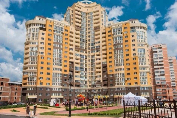 
   Продам 4-комнатную, 226.6 м², Кожевенная ул, 26

. Фото 26.