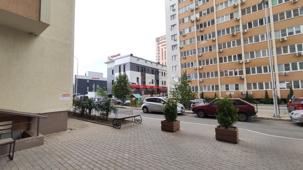 
   Продам 2-комнатную, 57 м², Домбайская ул, 10

. Фото 28.