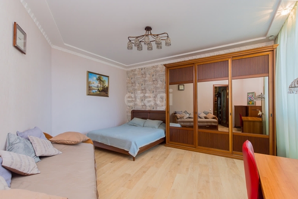 
   Продам 3-комнатную, 131 м², Кубанская Набережная ул, 37/11

. Фото 15.