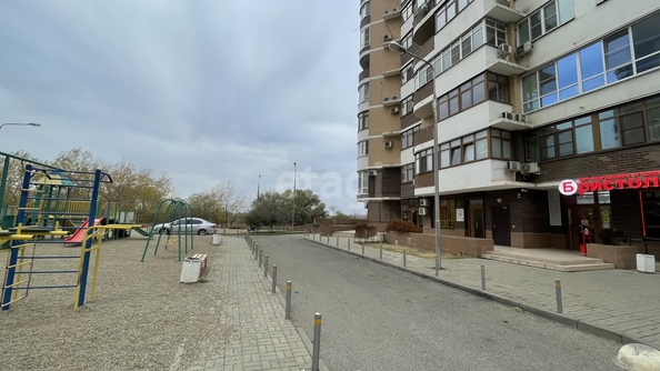 
   Продам 1-комнатную, 51.3 м², Клары Лучко б-р, 14/2

. Фото 16.