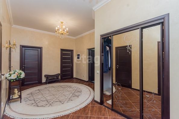 
   Продам 3-комнатную, 132.5 м², Кубанская Набережная ул, 37

. Фото 12.